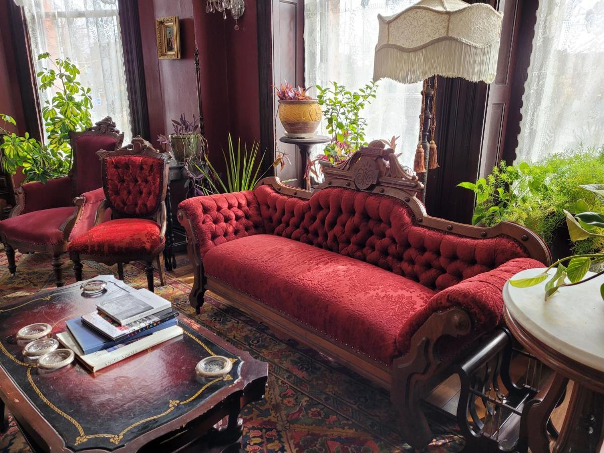 Buffalo Harmony House Екстериор снимка